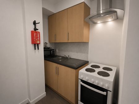 Studio Flat, Elfrida Crescent, SE6 - Photo 2