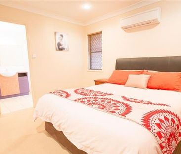 2/8 Windsor Street, Glenella - Photo 5