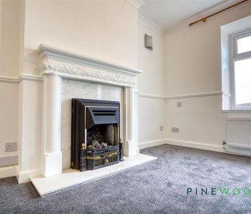 2 bedroom end of terrace house to rent - Photo 5