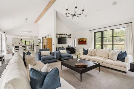 Exceptional five bedroom contemporary family home - Photo 2