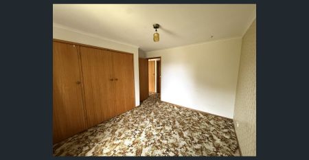 CHARACTER-FILLED 2-BEDROOM HOME IN TORQUAY - Photo 4