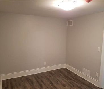 For Lease - 290 Eulalie Avenue Unit# Unit 2 (2nd Floor), Oshawa, On... - Photo 2