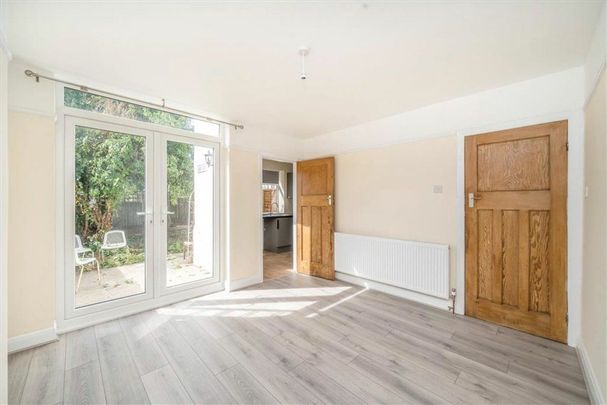 Kingsand Road, Lee, SE12 - Photo 1