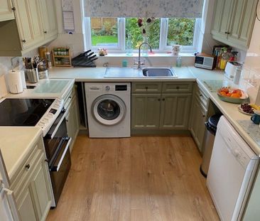 3 bedroom detached house to rent - Photo 4