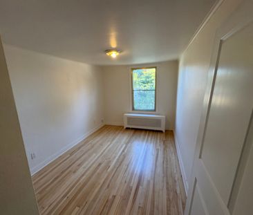 210 Av. Martin - Photo 3
