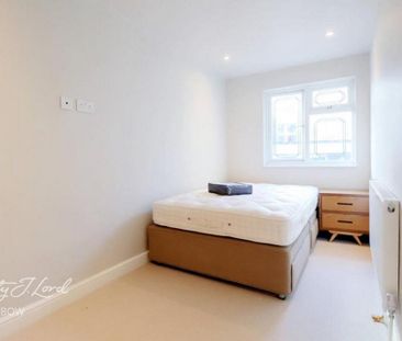 4 bedroom terraced house to rent - Photo 2