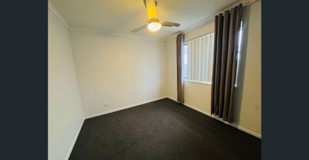 Great Family Home ~ Freshly Painted & Brand New Carpet - Photo 5