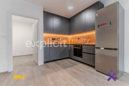 Podnájem moderního bytu 1+kk 33 m - Photo 3
