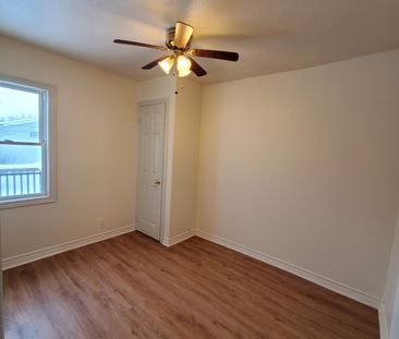 For Lease - 279 Pasadena Drive Unit# Unit B, Georgina, Ontario - Photo 4