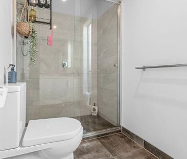 MODERN AND PRIVATE - Photo 5