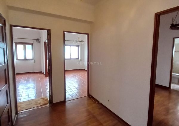 Apartamento T3 - Não Mobilado - Ladeira das Alpenduradas