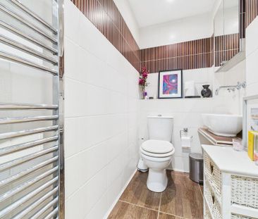 3 bedroom semi-detached house to rent - Photo 3