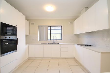 285 Hector Street - Photo 5