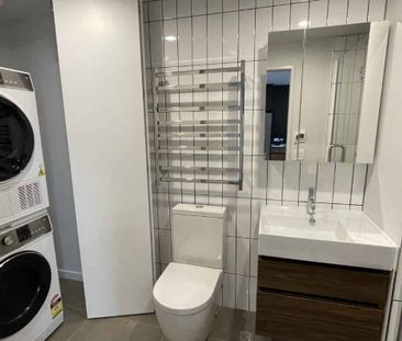 Near New & Beautiful - Photo 4