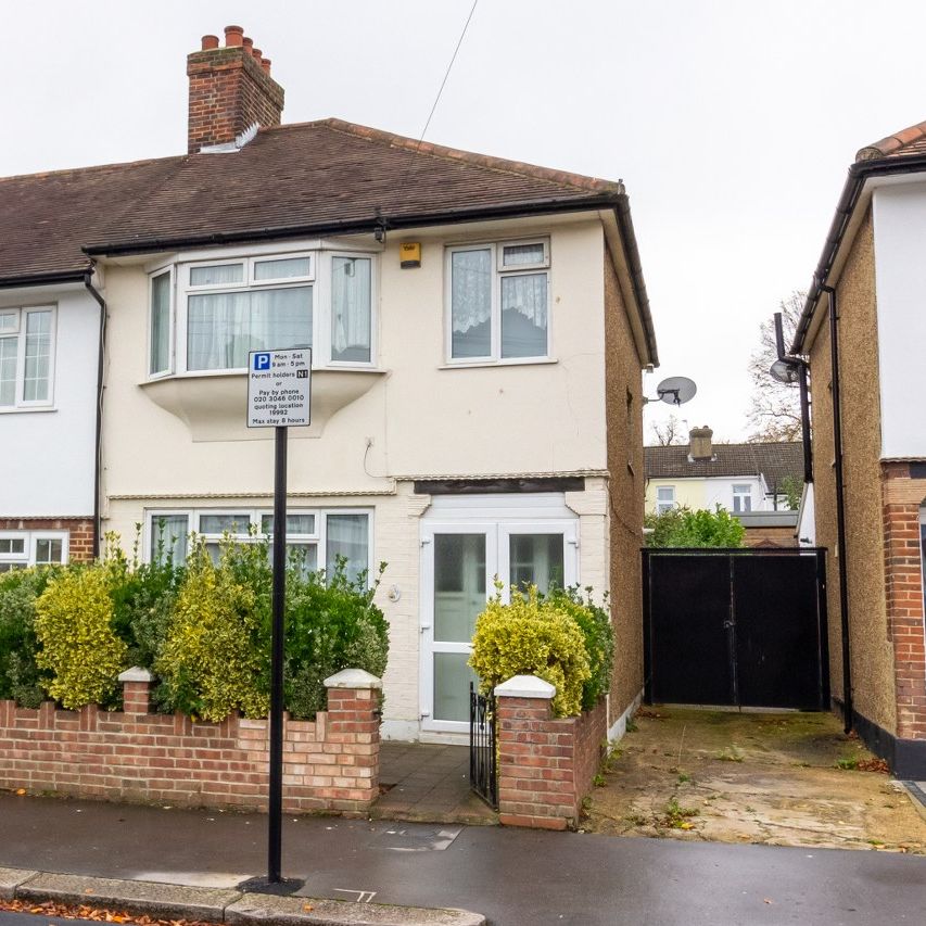 3 Bedroom End of Terrace Thornton Heath - Photo 1