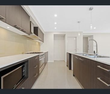 Family Living in Prestigious Marriott Waters Estate - Photo 4