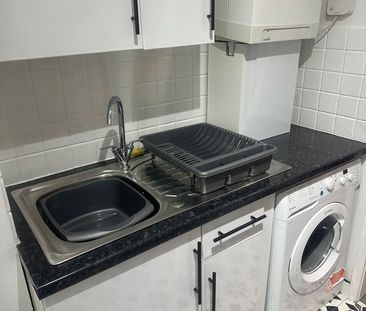 1 Bed Flat, Hindes Road Harrow, HA1 - Photo 1