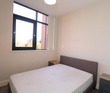 2 bedroom flat to rent - Photo 2