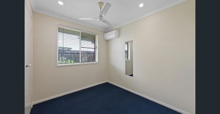 SPACIOUS FOUR BEDROOM HOME PLUS GRANNY FLAT - Photo 5