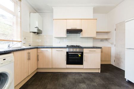 Wetherby Grove, Burley, Leeds - Photo 3