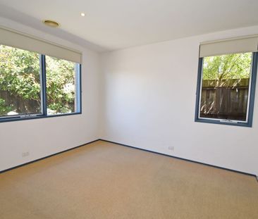 CHARMING FAMILY HOME - Photo 6