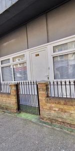 Northdown Road, Margate, CT9 2RL, Kent - Photo 3