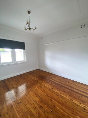 Three Bedroom Modern Home - Photo 2