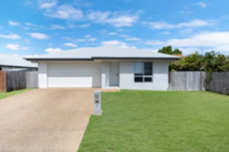 Spacious 4-Bedroom Home with Modern Comforts - Photo 4