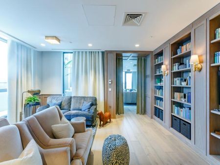 1beds Apartment - Photo 2