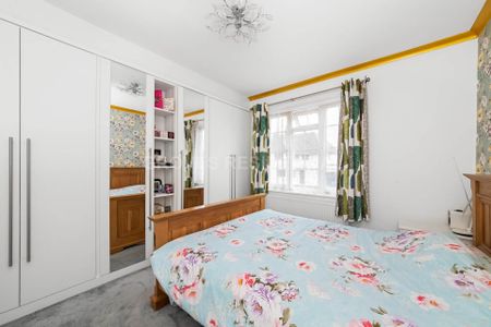 Price £3,100 pcm - Available 05/12/2025 - Unfurnished - Photo 4