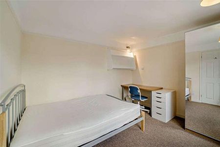 Blenheim Drive, Filton, Bristol, Gloucestershire, BS34 - Photo 2