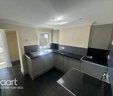 2 bedroom semi-detached house to rent - Photo 3