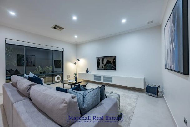 “Coastal Living – 4x2 Family Home with Pool” - Photo 1