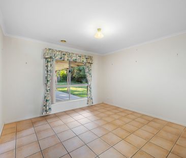 Spacious 4-bedroom Family Home In Quiet Location – Easy Access To L... - Photo 4