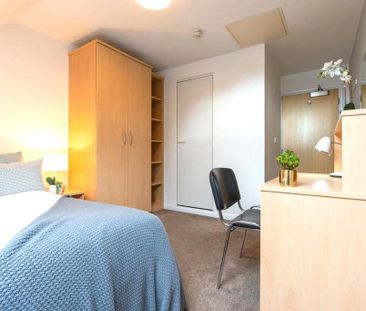 3 bedroom apartment to rent - Photo 5