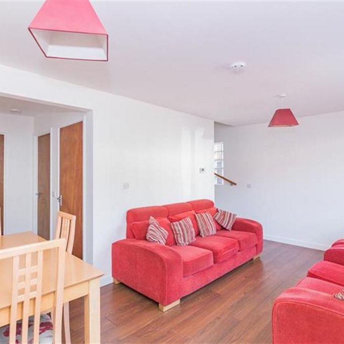 5 bedroom detached house to rent - Photo 1