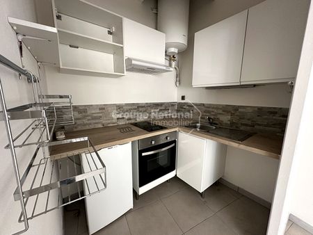 Nimes quartier Hoch-Sernam Studio avec climatisation, - Photo 3