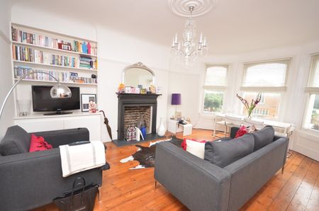 Flat to rent - Burnt Ash Road, Lee, SE12 - Photo 3