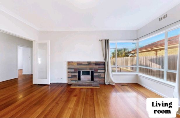 Bentleigh East - Photo 1