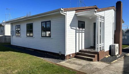 Ready for new tenants! - Photo 3