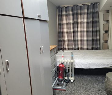 2 bedroom semi-detached house to rent - Photo 3