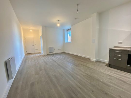 Peterborough - Photo 1