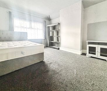 3 bedroom house to rent St. Pauls Road, Smethwick, West Midlands, B66 - Photo 1