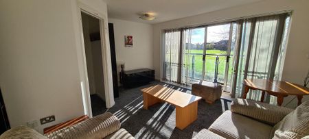 4 bedroom townhouse to rent - Photo 2