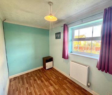 2 bedroom semi-detached house to rent - Photo 6