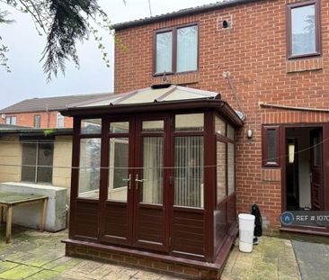 3 bedroom semi-detached house to rent - Photo 4