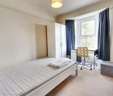 5 bedroom terraced house to rent - Photo 4