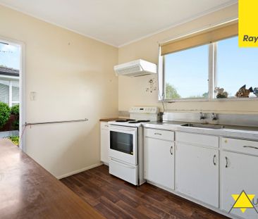 Two Bedroom and One Bathroom Unit in New Lynn! - Photo 6