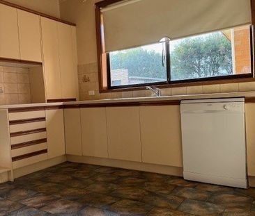 GOLF ROAD’S HIDDEN GEM: 4 BEDROOMS HOME - Photo 5