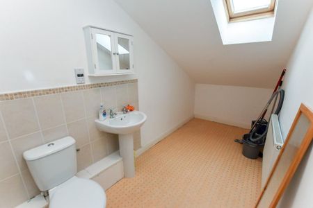 2 bedroom flat to rent - Photo 5
